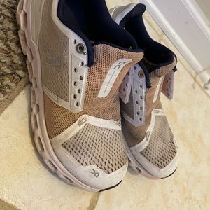 Woman ON Cloud shoes